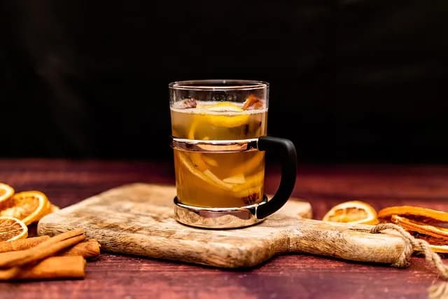 Grzaniec ile procent: Zaskakujące fakty o zawartości alkoholu Grzaniec ile procent: Zaskakujące fakty o zawartości alkoholu