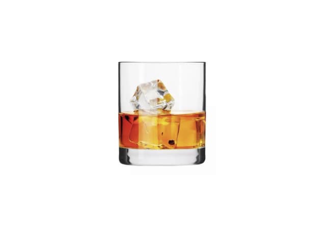 Ile ml ma szklanka do whisky? Odkryj standardowe pojemności i typy Ile ml ma szklanka do whisky? Odkryj standardowe pojemności i typy