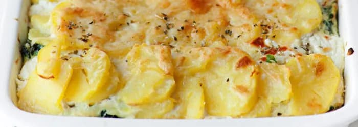 Prosta zapiekanka ze szpinakiem bez mięsa, która zachwyci smakiem Prosta zapiekanka ze szpinakiem bez mięsa, która zachwyci smakiem